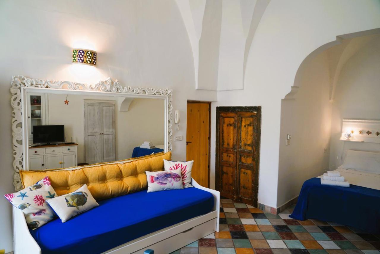 Domus Magistri - A Pochi Passi Dal Centro Storico Villa ออสตูนี ภายนอก รูปภาพ