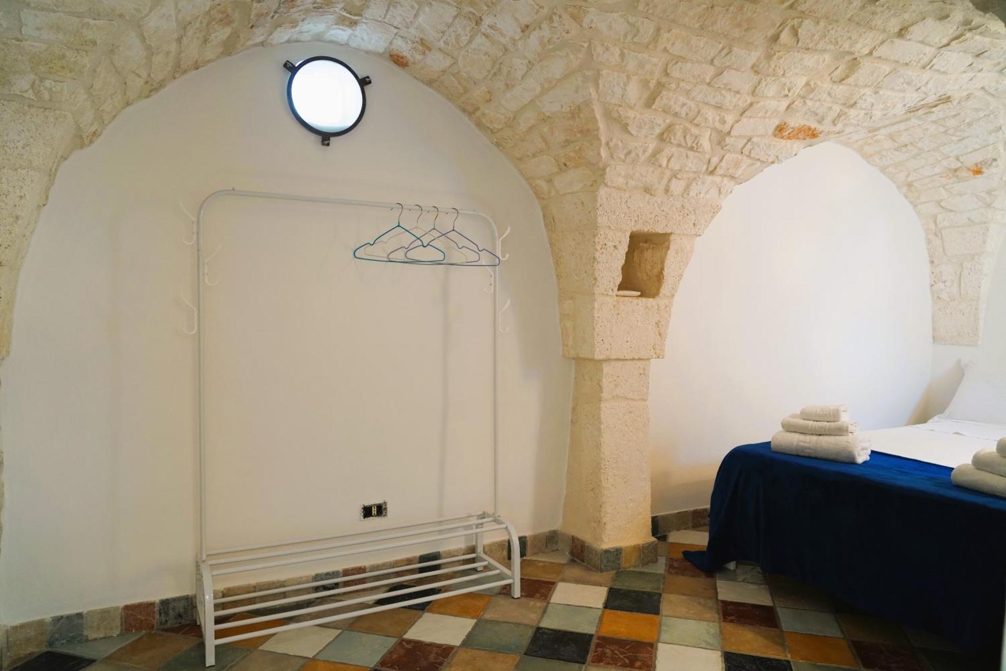 Domus Magistri - A Pochi Passi Dal Centro Storico Villa ออสตูนี ภายนอก รูปภาพ